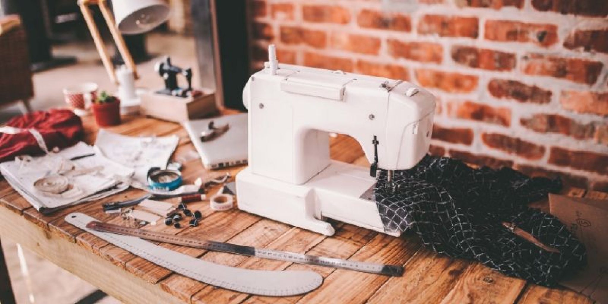7 Best Portable Sewing Machines: With Manuals, Pros, & Cons