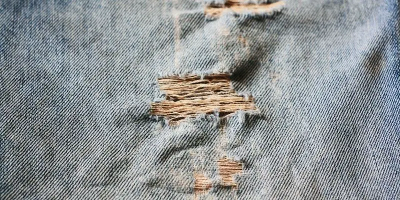 fix ripped jeans without sewing intro